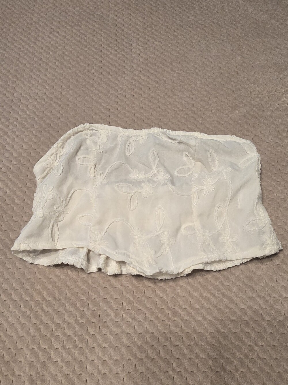 SHEIN Cream Lace Strapless Bandeau